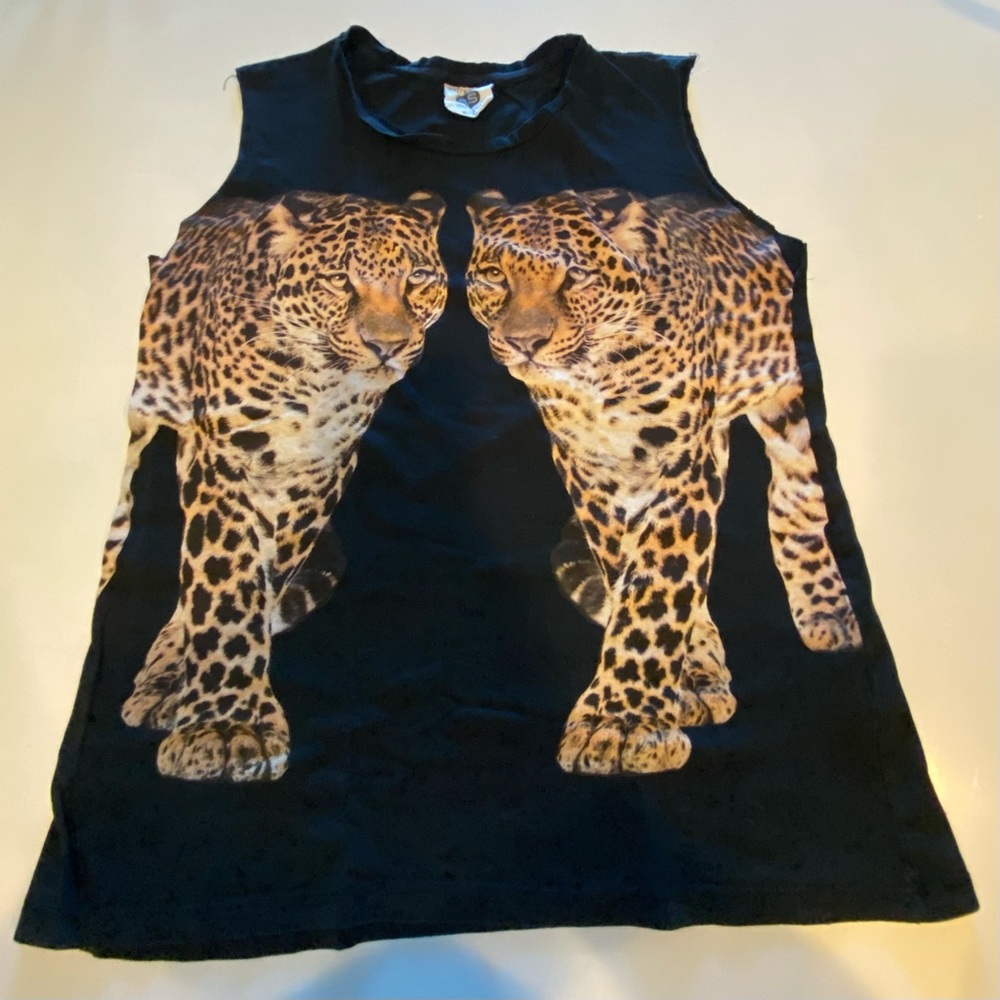 Sleeveless Tshirt with Cheetahs